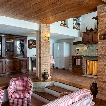La Pinetina Villa Cortona